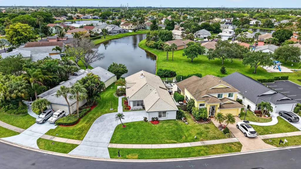 6413 Lansdowne Circle Boynton Beach FL 33472
