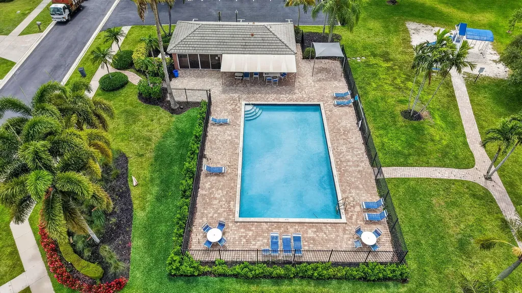 6413 Lansdowne Circle Boynton Beach FL 33472