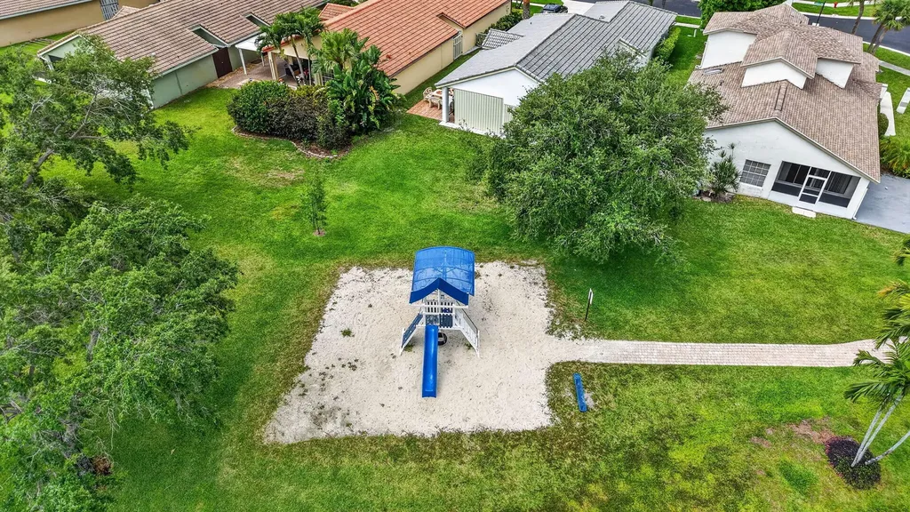 6413 Lansdowne Circle Boynton Beach FL 33472