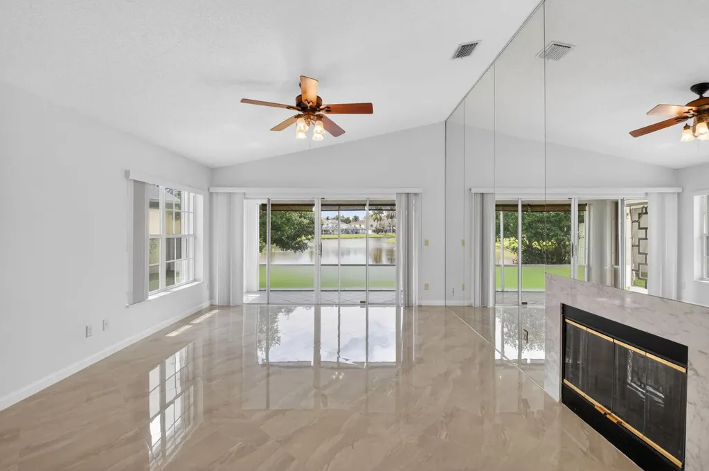 6413 Lansdowne Circle Boynton Beach FL 33472