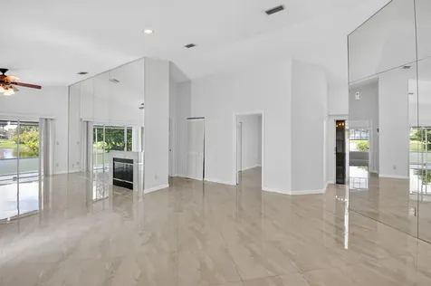6413 Lansdowne Circle Boynton Beach FL 33472