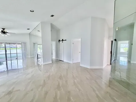 6413 Lansdowne Circle Boynton Beach FL 33472