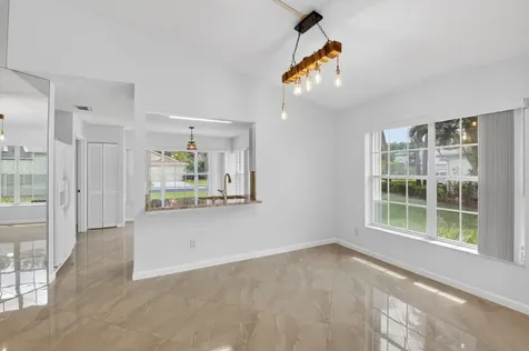 6413 Lansdowne Circle Boynton Beach FL 33472