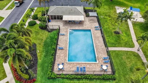 6413 Lansdowne Circle Boynton Beach FL 33472