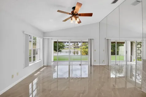6413 Lansdowne Circle Boynton Beach FL 33472