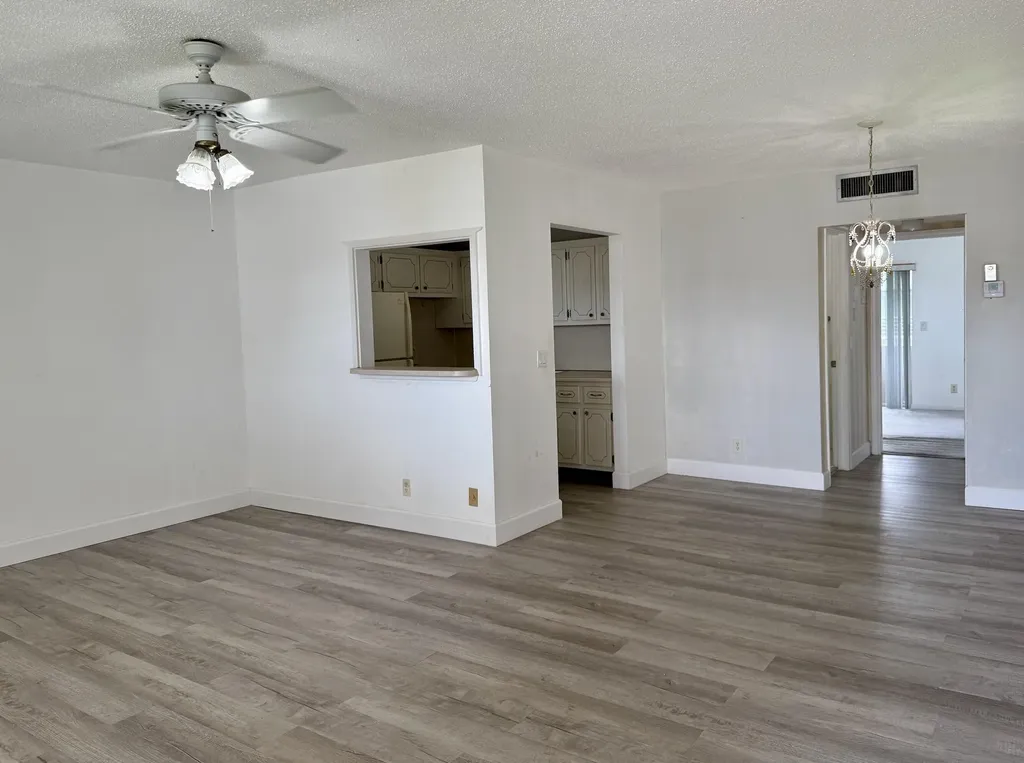 45 Easthampton B West Palm Beach FL 33417