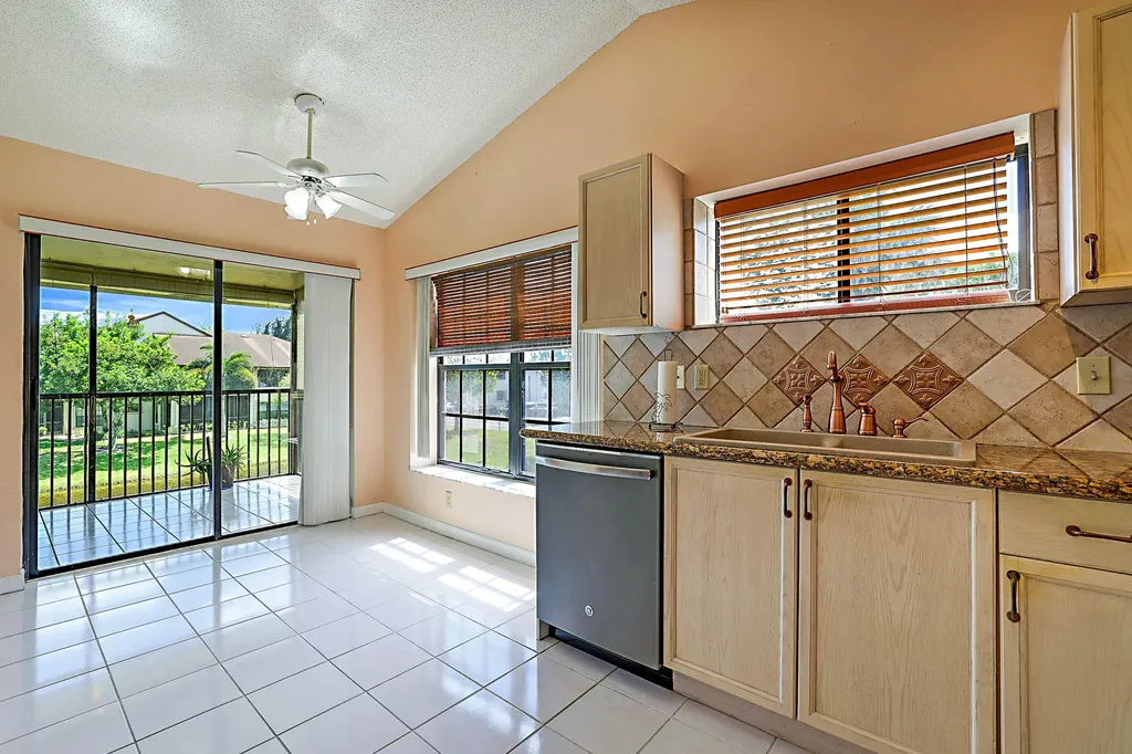 3283 Jog Park Drive Greenacres FL 33467