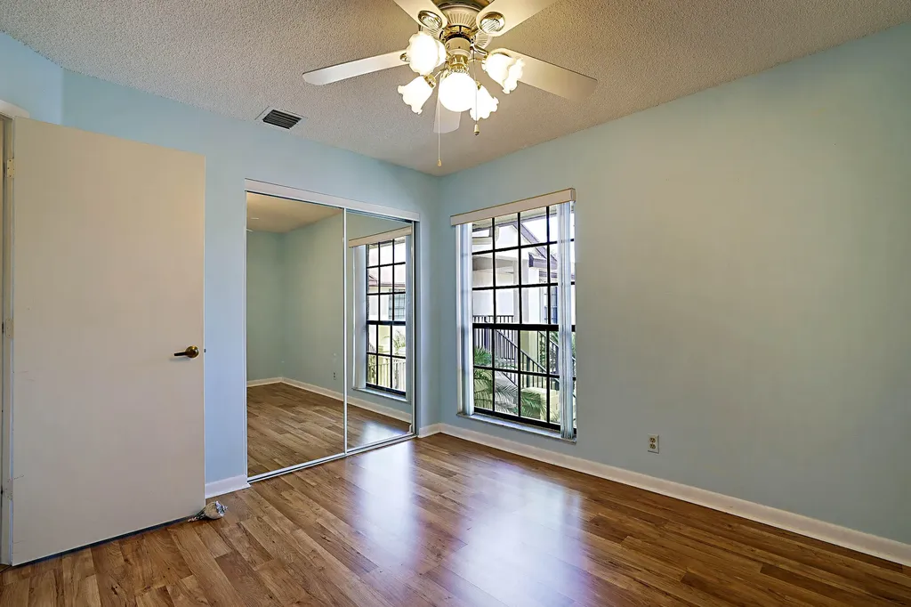 3283 Jog Park Drive Greenacres FL 33467