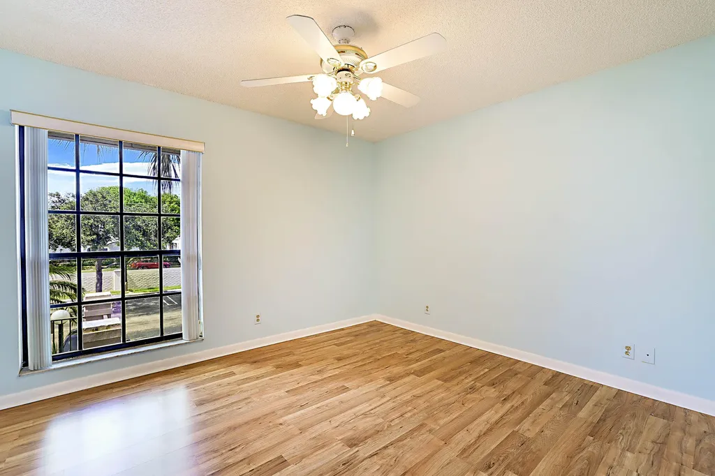 3283 Jog Park Drive Greenacres FL 33467
