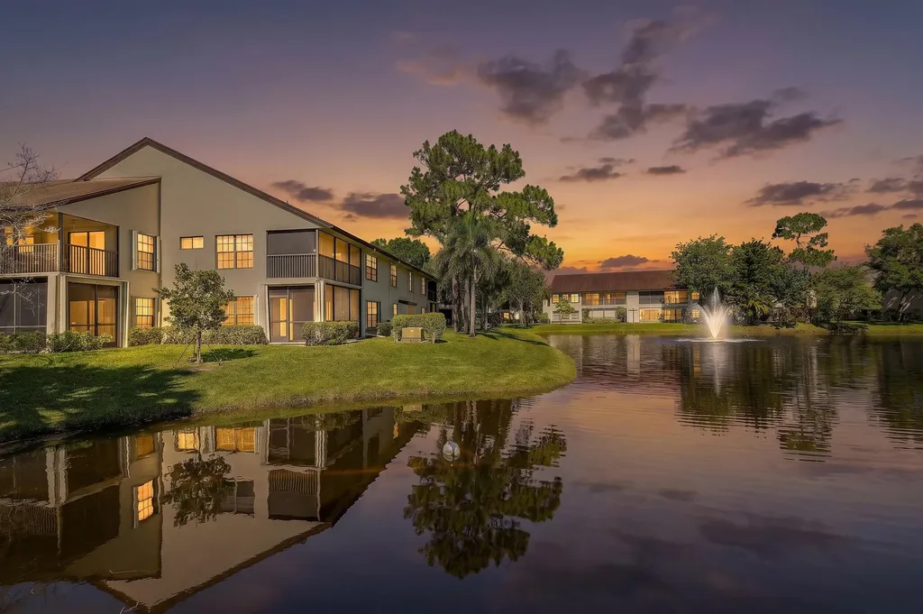 3283 Jog Park Drive Greenacres FL 33467