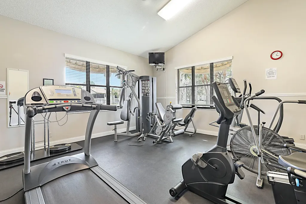 3283 Jog Park Drive Greenacres FL 33467