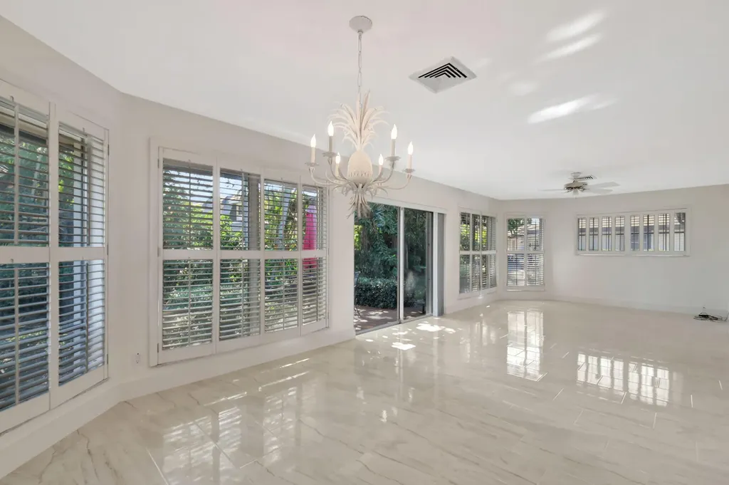 428 Pine Villa Drive Atlantis FL 33462