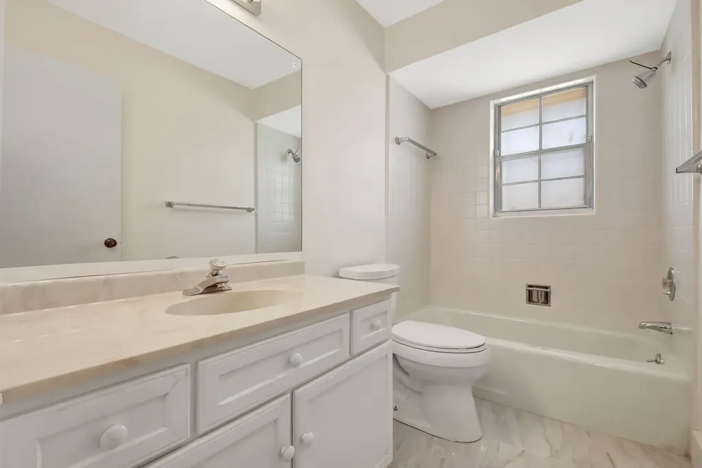428 Pine Villa Drive Atlantis FL 33462