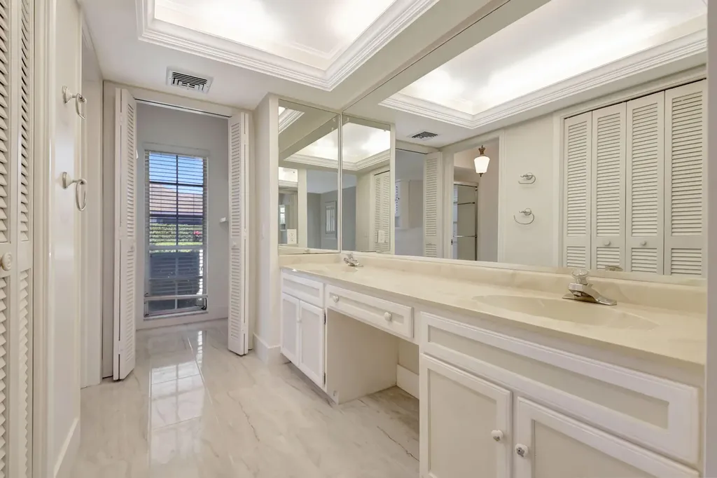 428 Pine Villa Drive Atlantis FL 33462