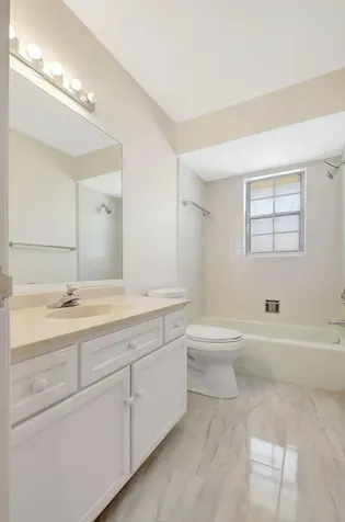 428 Pine Villa Drive Atlantis FL 33462