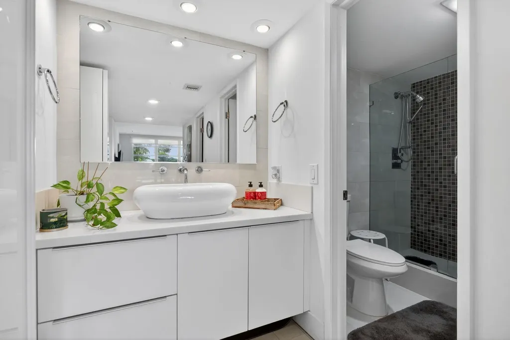 901 W Cypress Lane Pompano Beach FL 33069