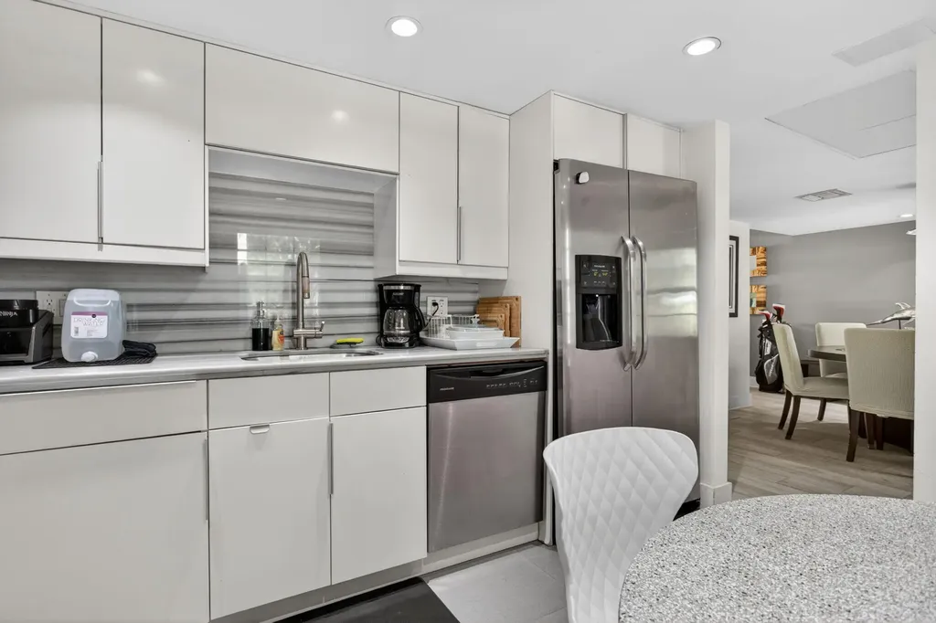901 W Cypress Lane Pompano Beach FL 33069