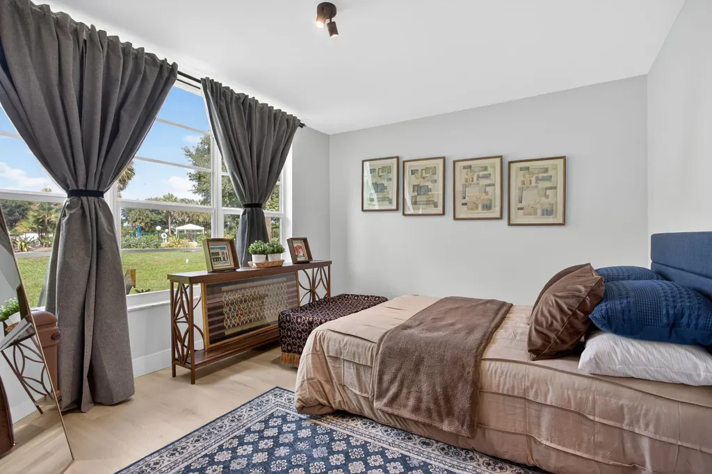 500 Oaks Lane Pompano Beach FL 33069