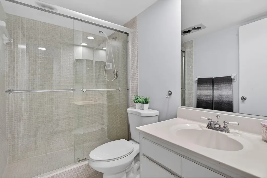 500 Oaks Lane Pompano Beach FL 33069
