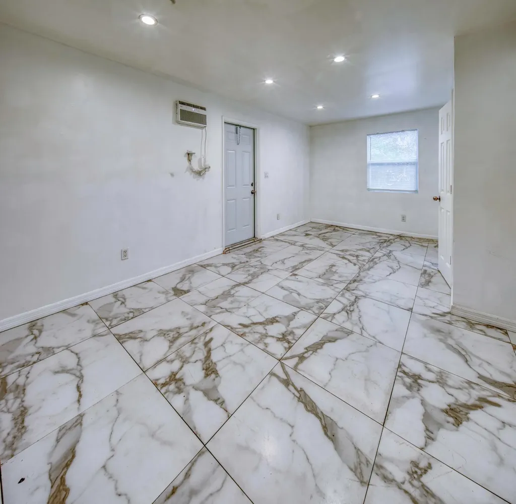 519 S M Street Lake Worth Beach FL 33460