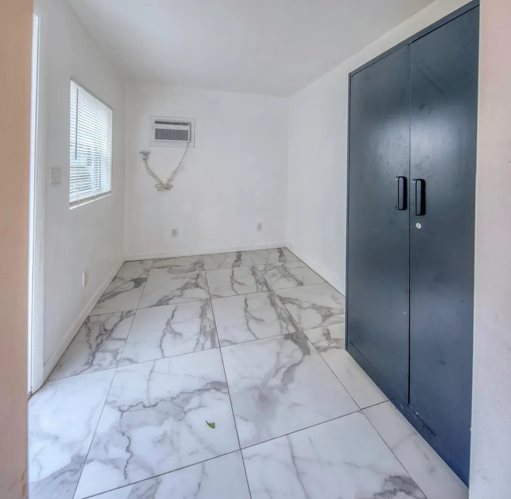 519 S M Street Lake Worth Beach FL 33460