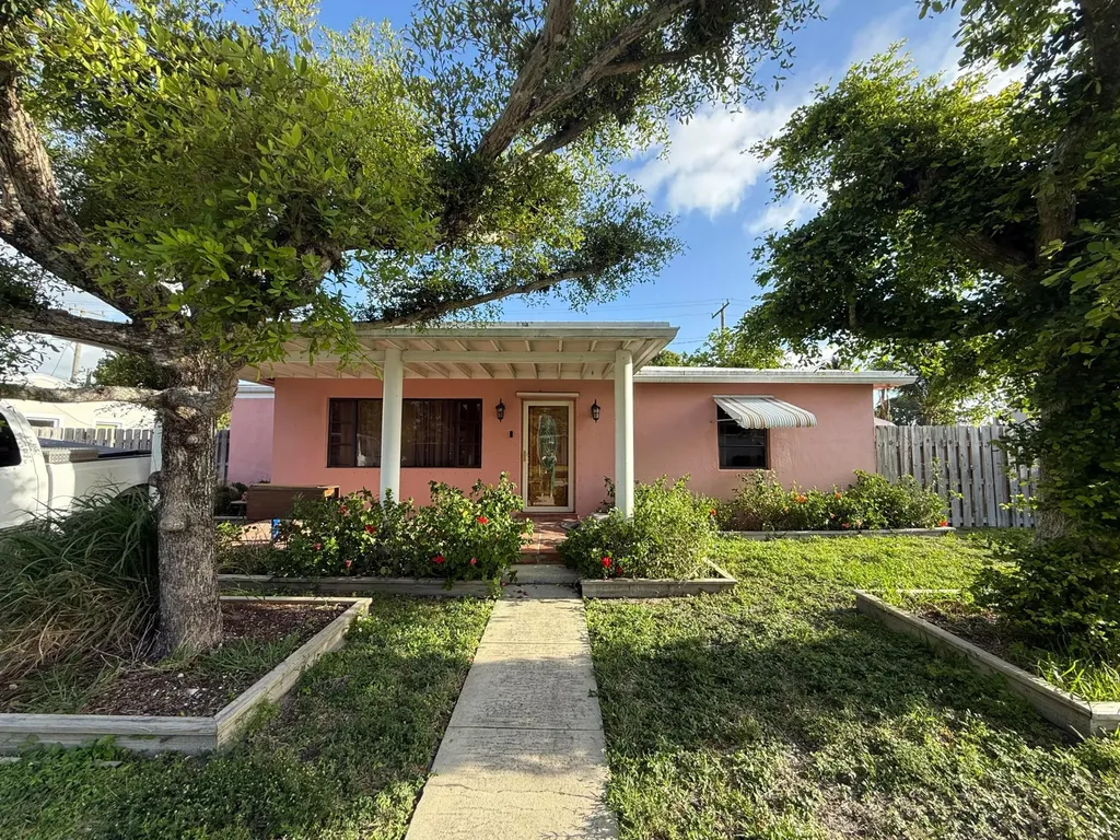 817 Elm Road West Palm Beach FL 33409