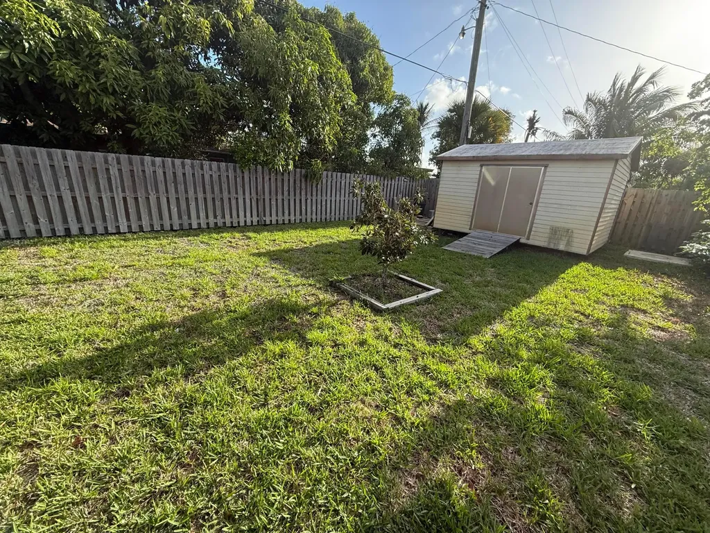 817 Elm Road West Palm Beach FL 33409