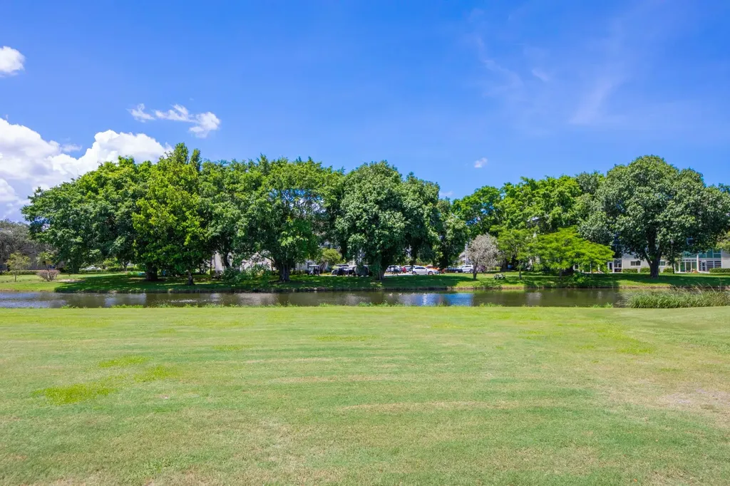 4502 Martinique Way Coconut Creek FL 33066