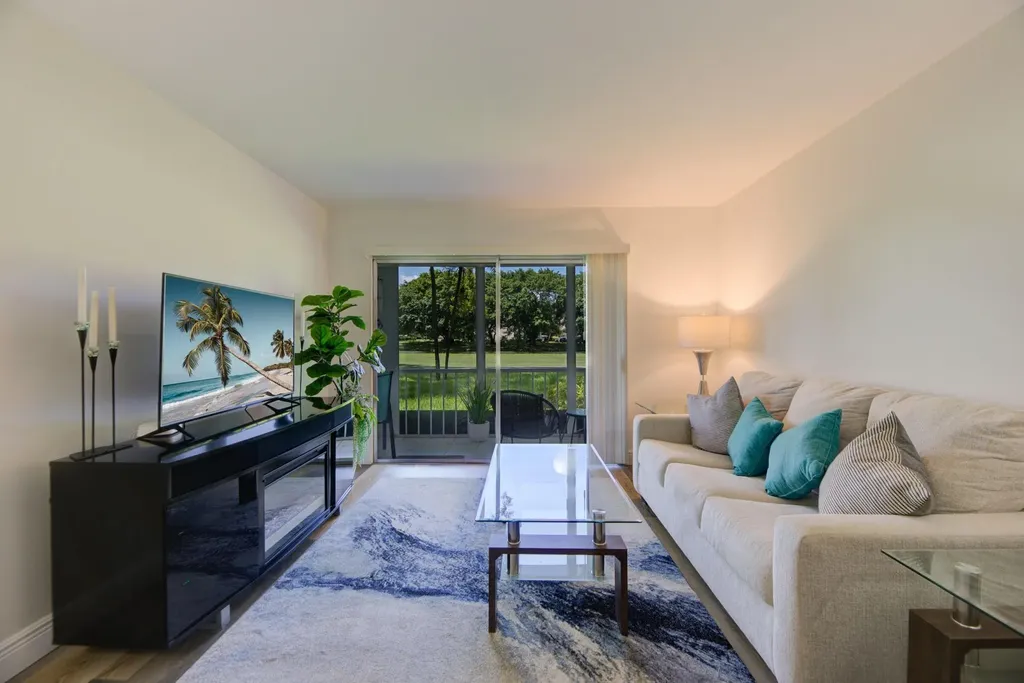 4502 Martinique Way Coconut Creek FL 33066