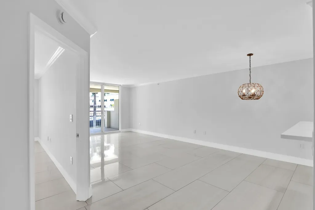 99 SE Mizner Boulevard Boca Raton FL 33432