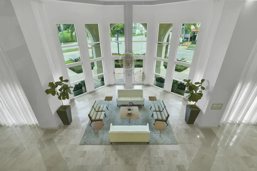 99 SE Mizner Boulevard Boca Raton FL 33432