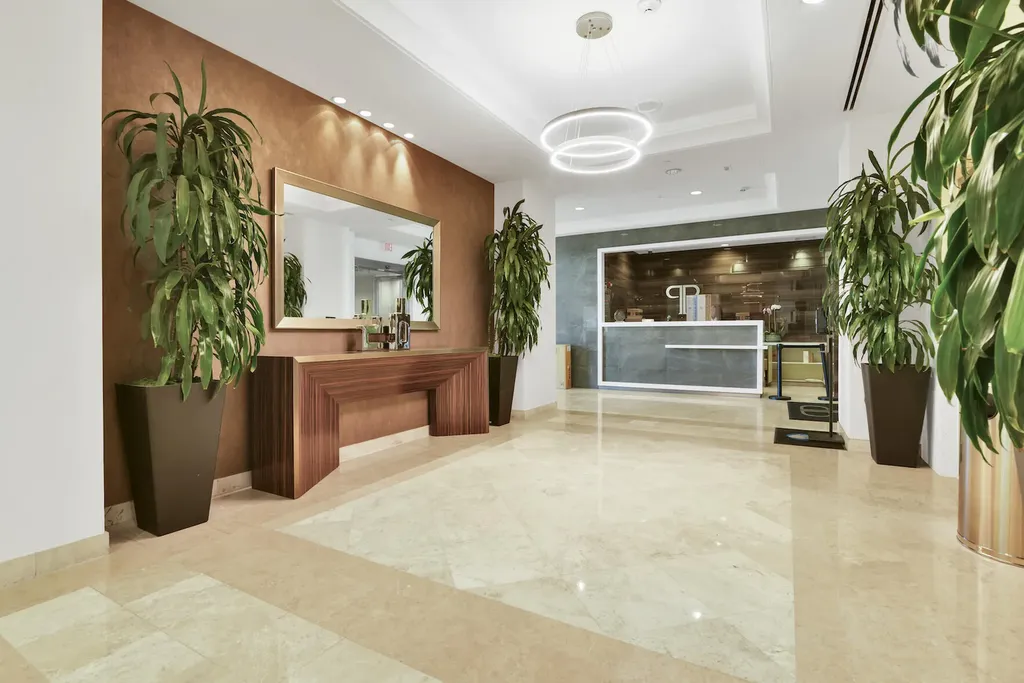 99 SE Mizner Boulevard Boca Raton FL 33432