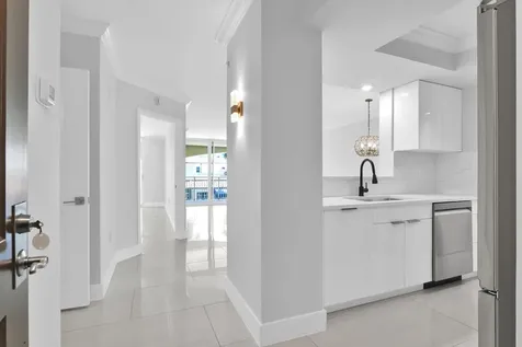 99 SE Mizner Boulevard Boca Raton FL 33432