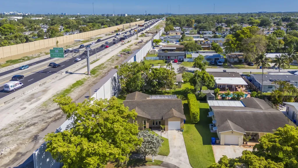 6270 Sherman Street Hollywood FL 33024