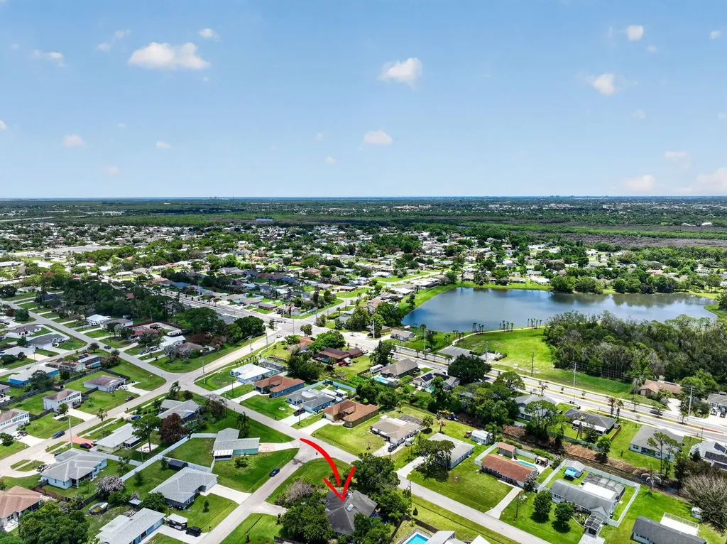 674 SE Starfish Avenue Port St Lucie FL 34983