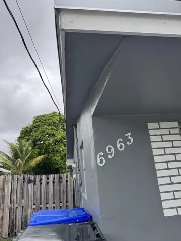 6963 SW 19th Street N North Lauderdale FL 33068