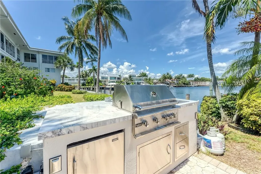 2717 Yacht Club Boulevard Fort Lauderdale FL 33304