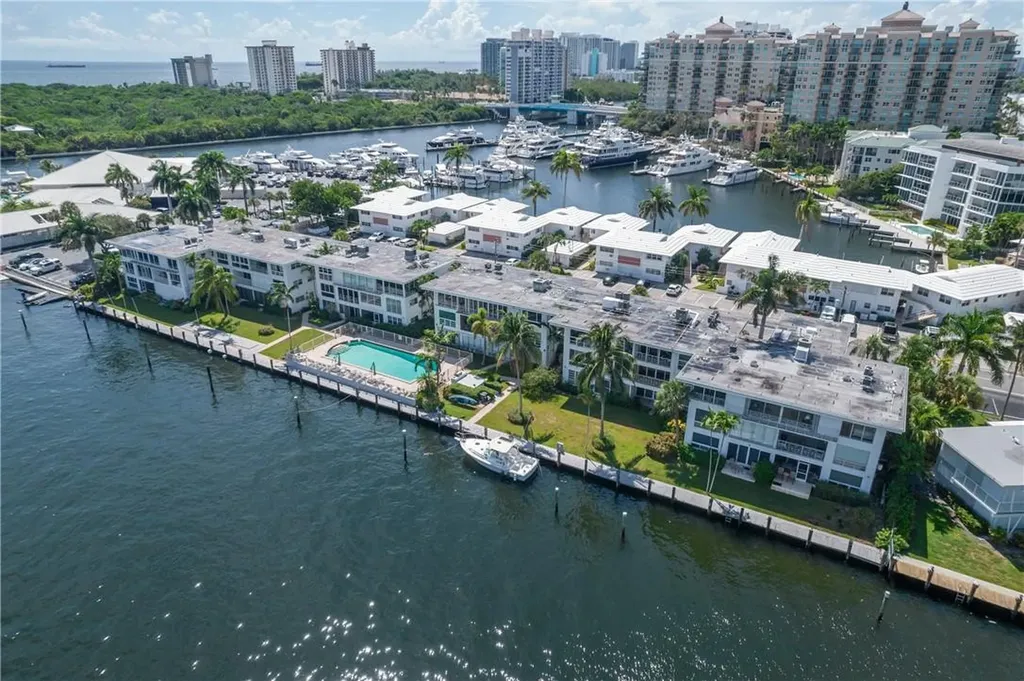 2717 Yacht Club Boulevard Fort Lauderdale FL 33304