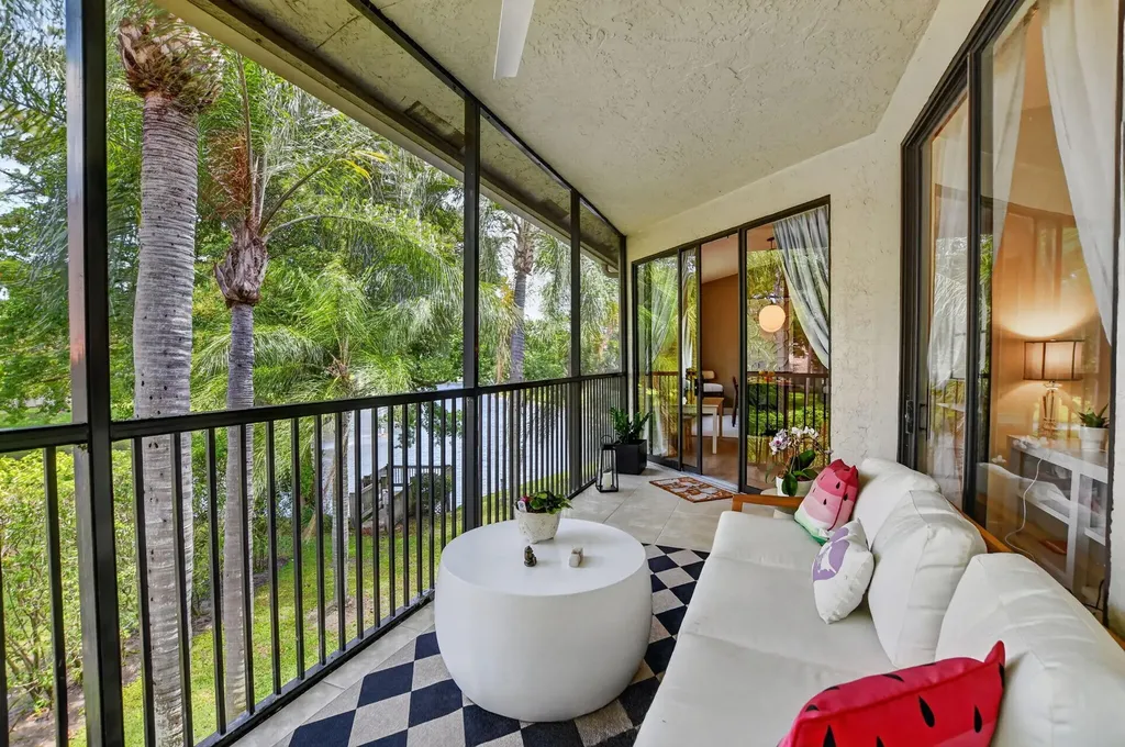 5801 Coach House Circle Boca Raton FL 33486
