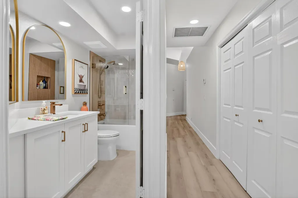 5801 Coach House Circle Boca Raton FL 33486