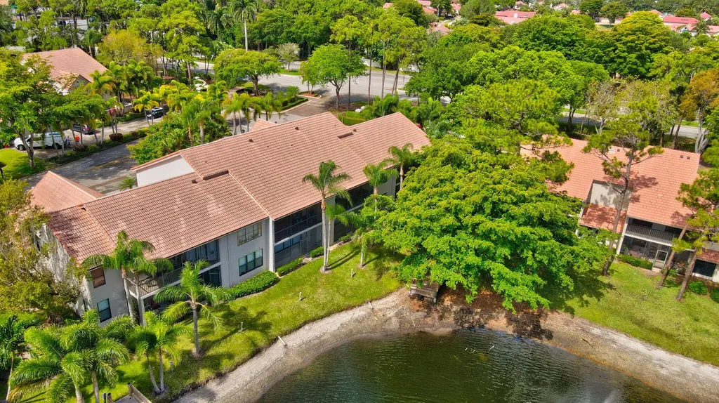 5801 Coach House Circle Boca Raton FL 33486