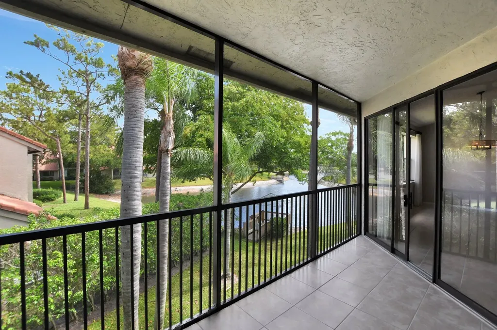 5801 Coach House Circle Boca Raton FL 33486