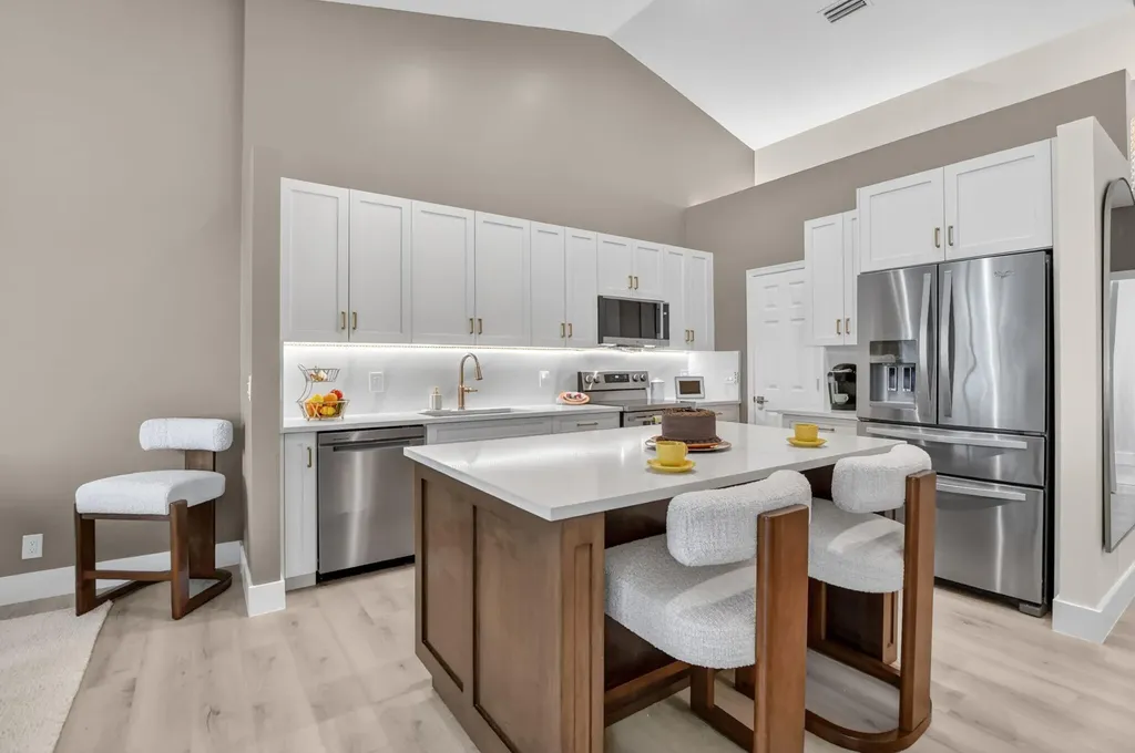 5801 Coach House Circle Boca Raton FL 33486