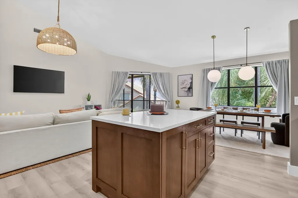 5801 Coach House Circle Boca Raton FL 33486