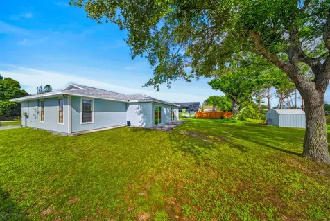 662 SE Essex Drive Port St Lucie FL 34984