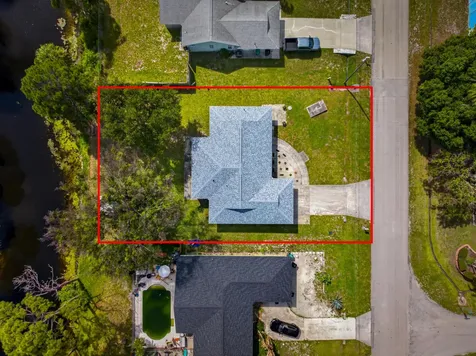 662 SE Essex Drive Port St Lucie FL 34984