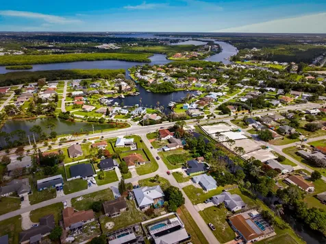 662 SE Essex Drive Port St Lucie FL 34984