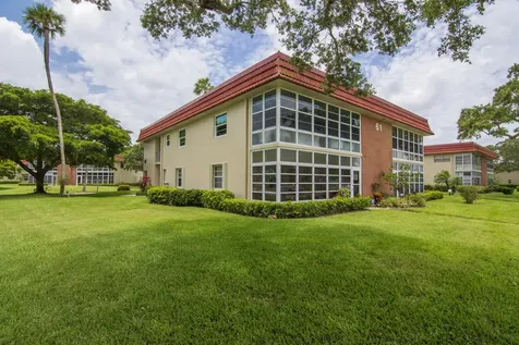 61 Woodland Drive Vero Beach FL 32962