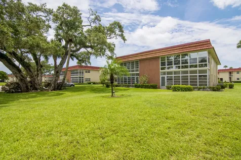 61 Woodland Drive Vero Beach FL 32962
