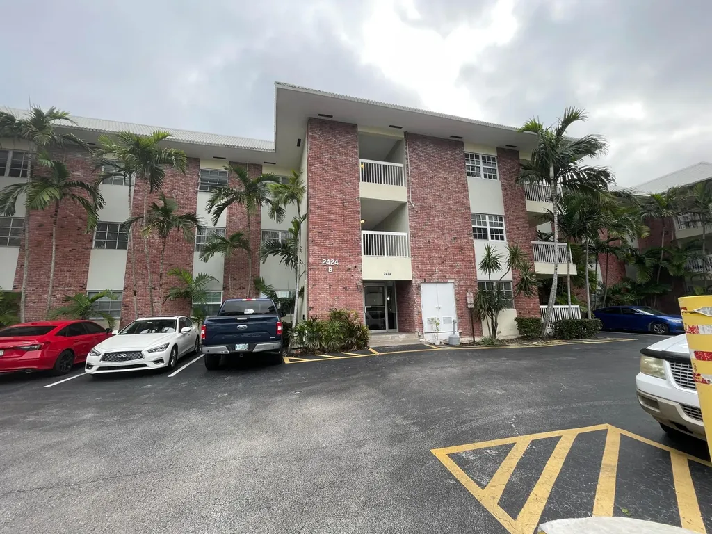 2424 SE 17th Causeway Fort Lauderdale FL 33316